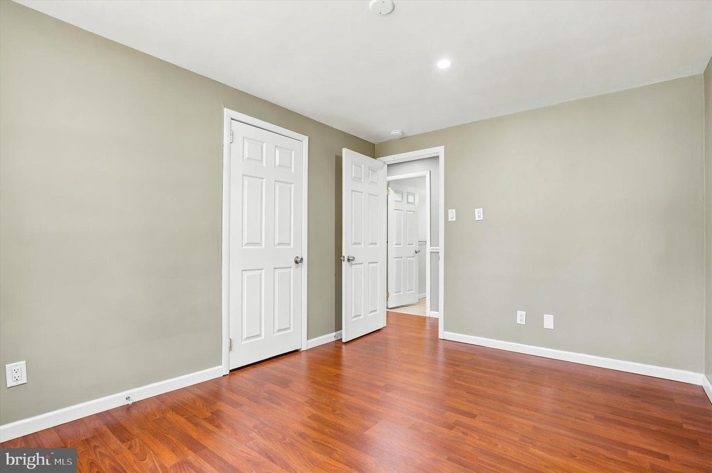 965 Garfield Avenue photo 28