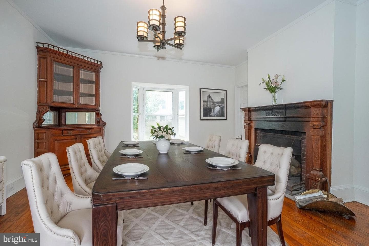 562 Barrett Avenue photo 10