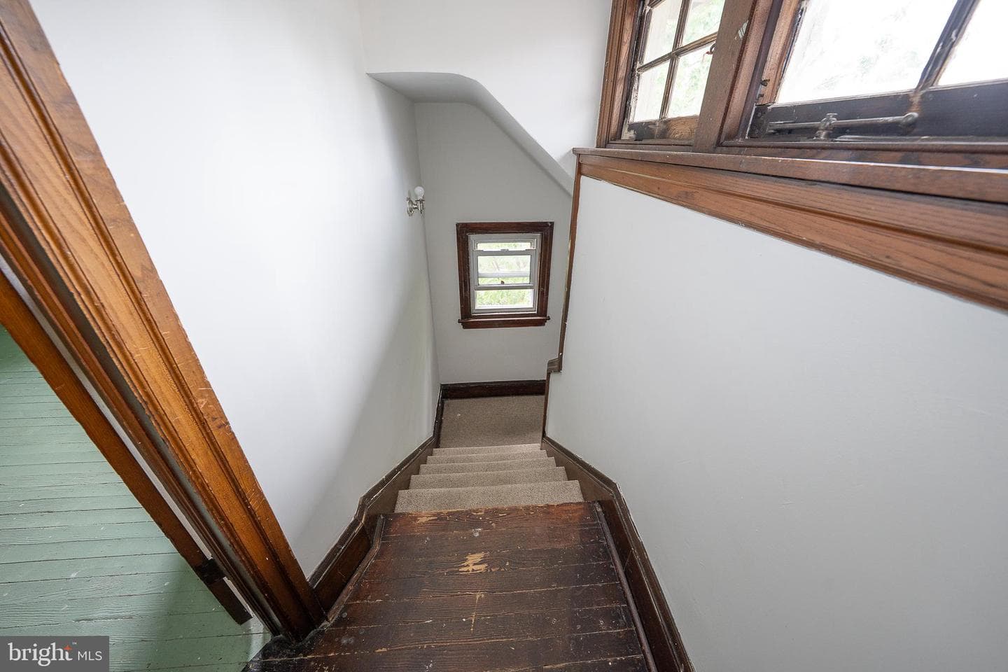 562 Barrett Avenue photo 26