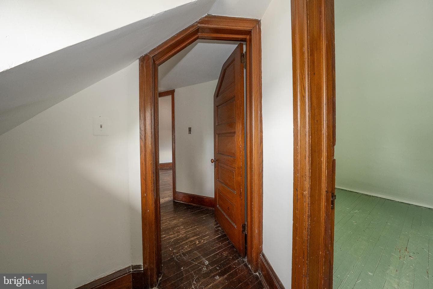 562 Barrett Avenue photo 29