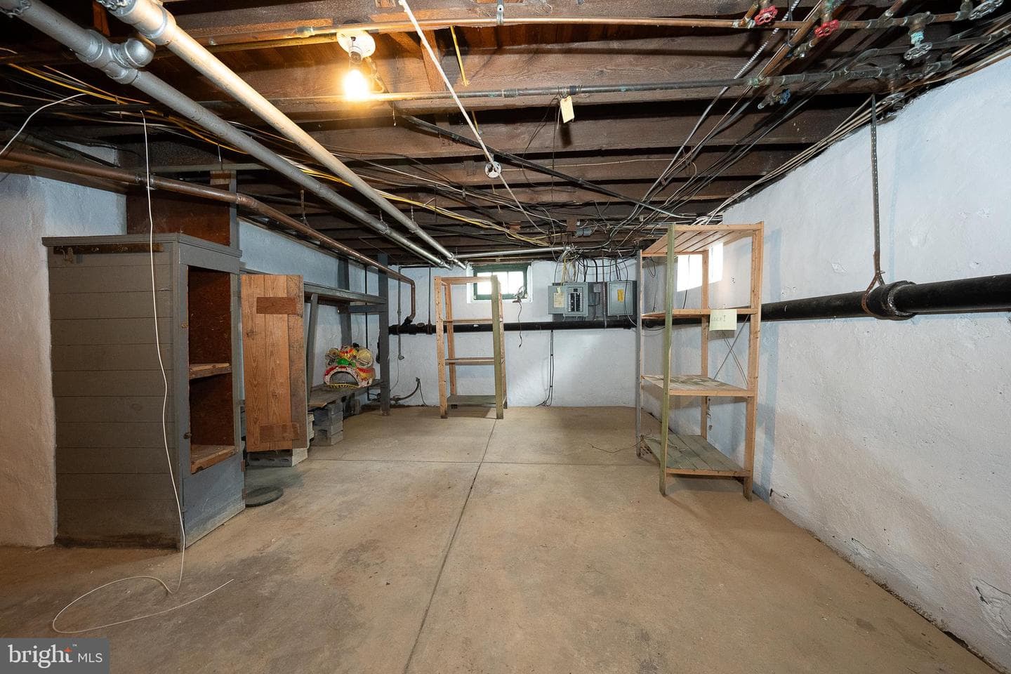 562 Barrett Avenue photo 39