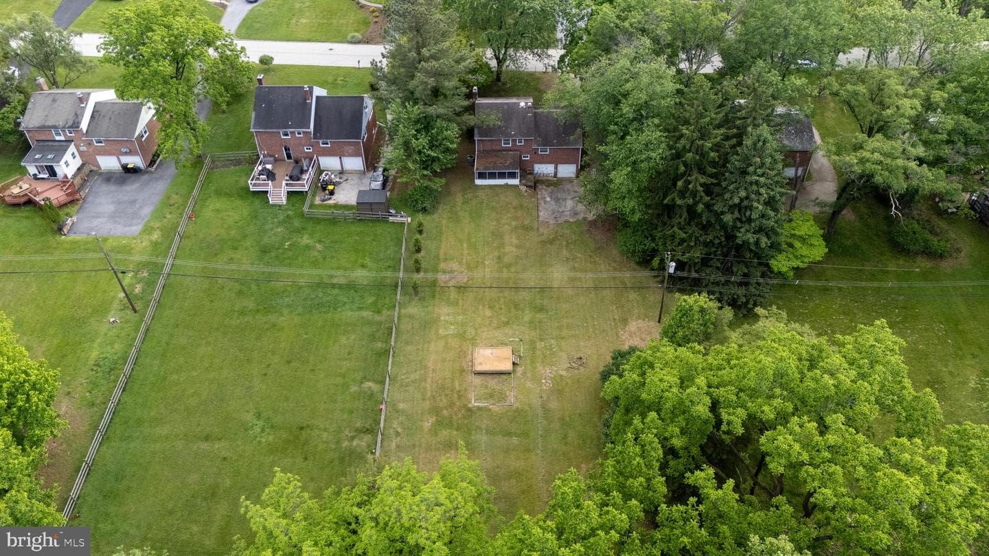 621 Bob White Road photo 23