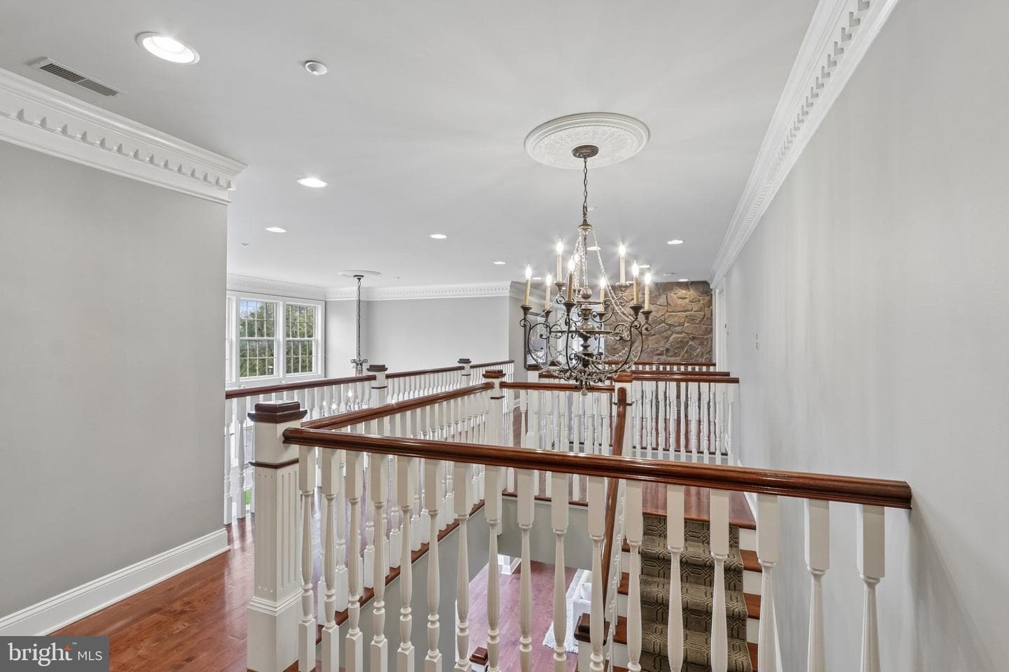 209 E Welsh Road photo 30