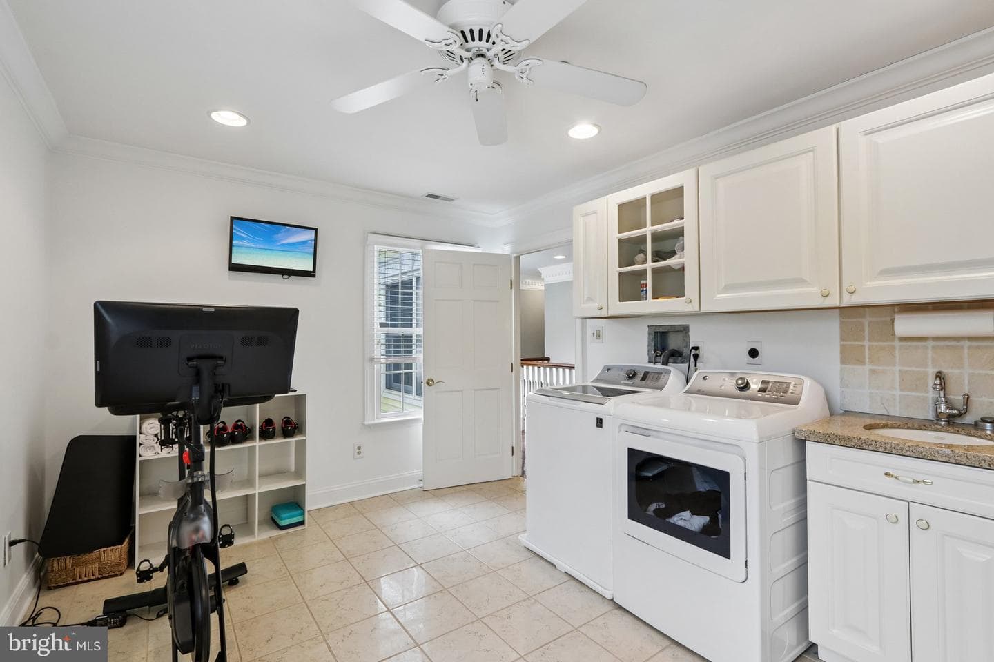 209 E Welsh Road photo 53