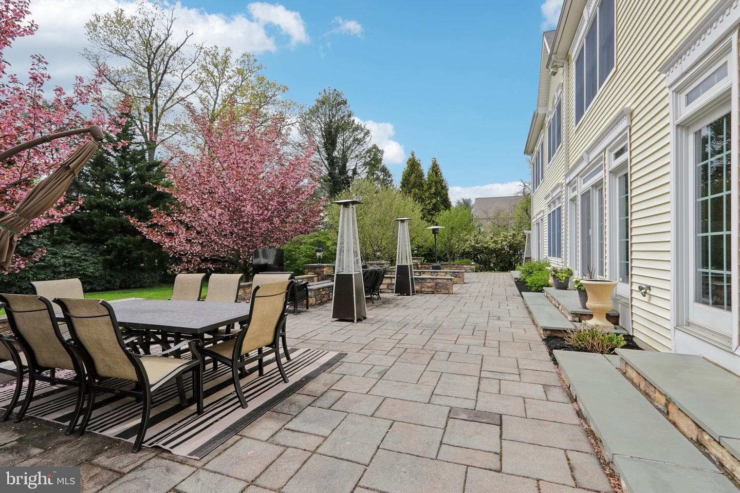 209 E Welsh Road photo 64