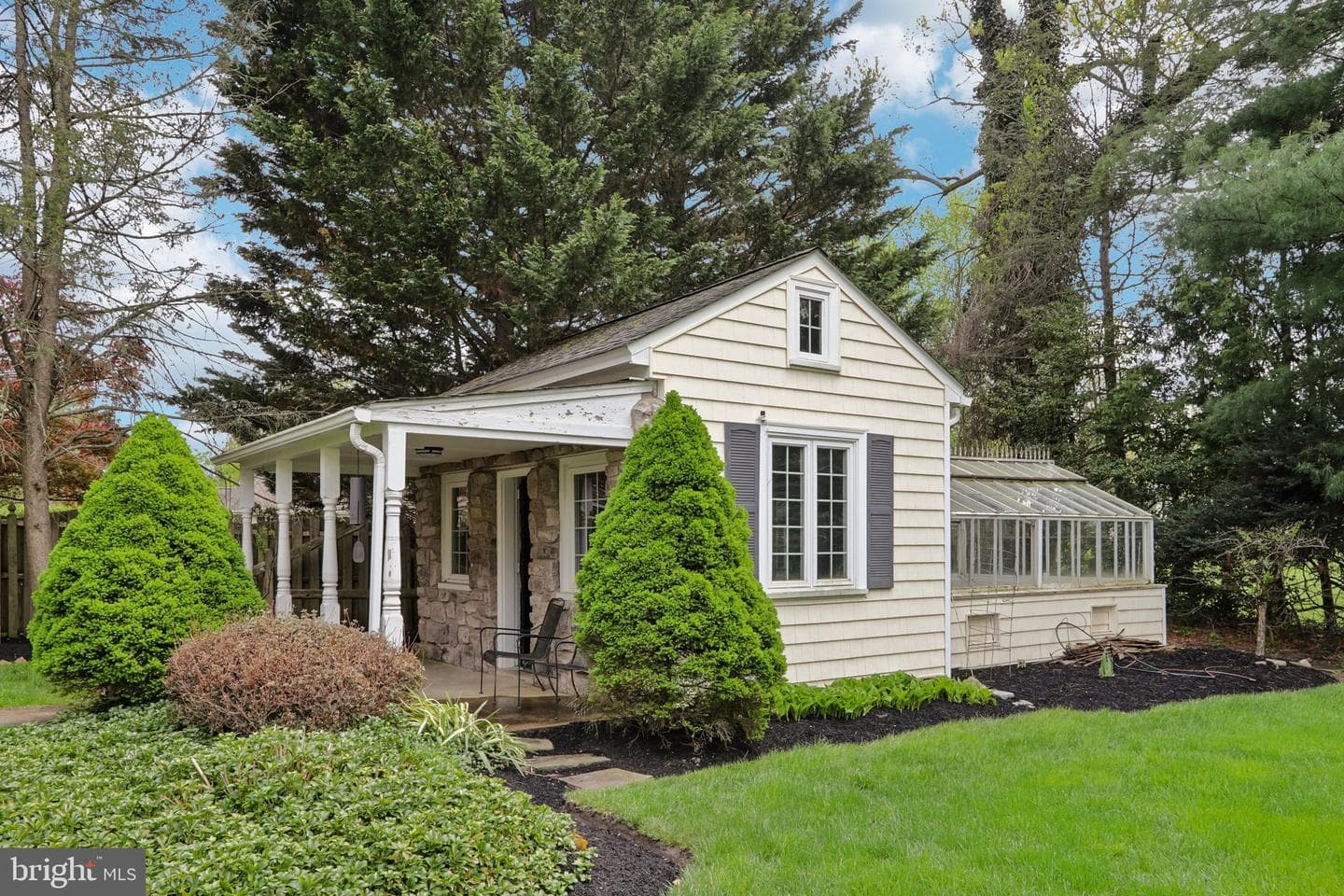 209 E Welsh Road photo 68