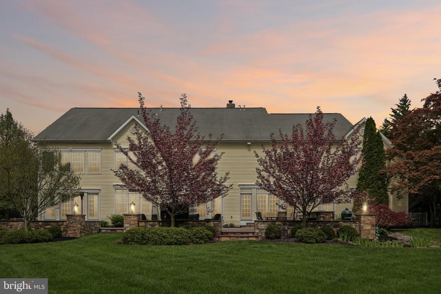 209 E Welsh Road photo 80