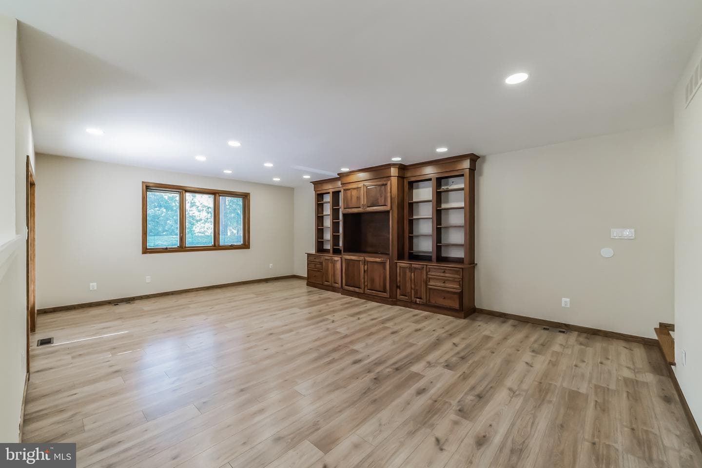 468 Long Lane photo 20