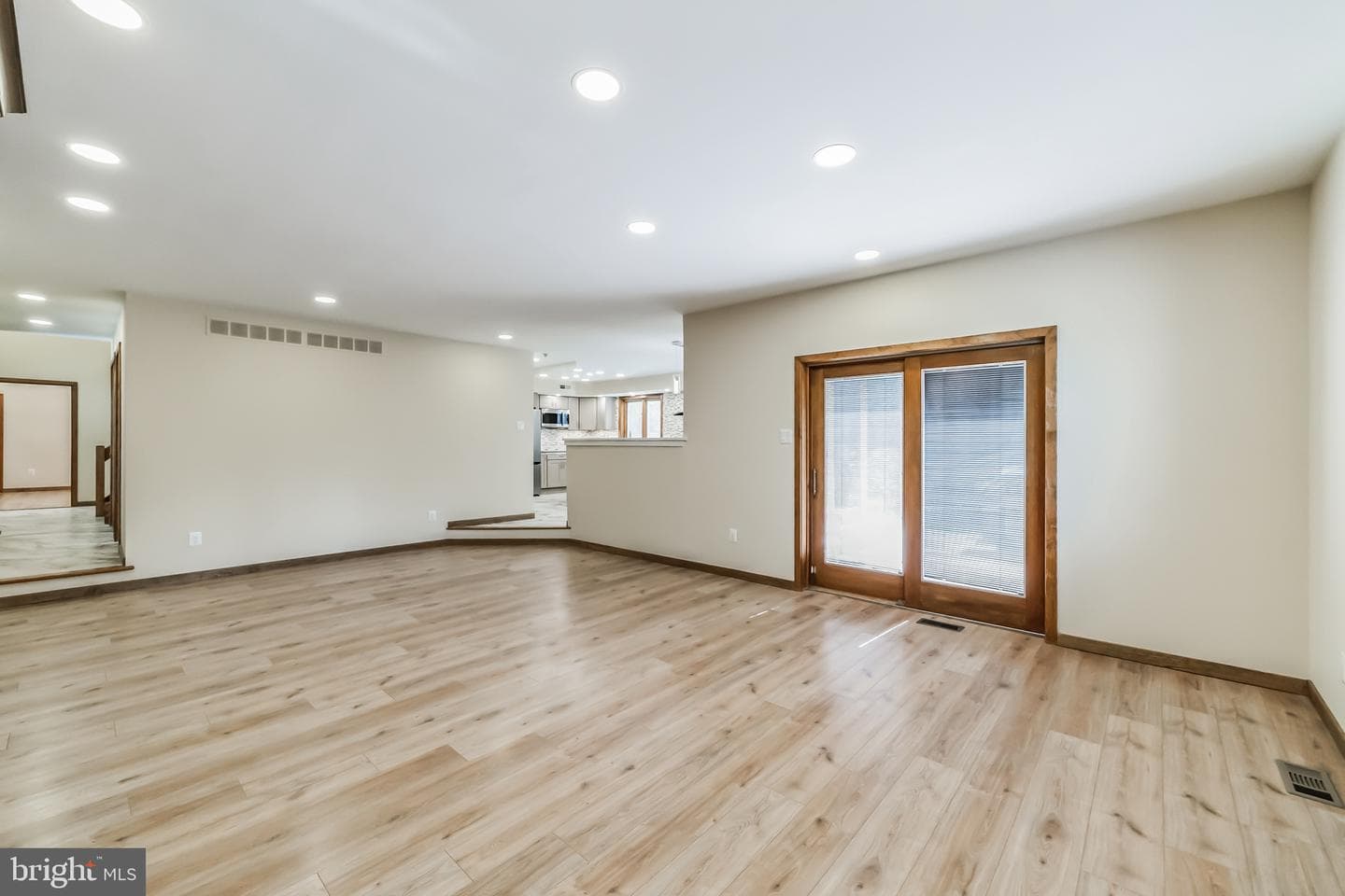 468 Long Lane photo 7