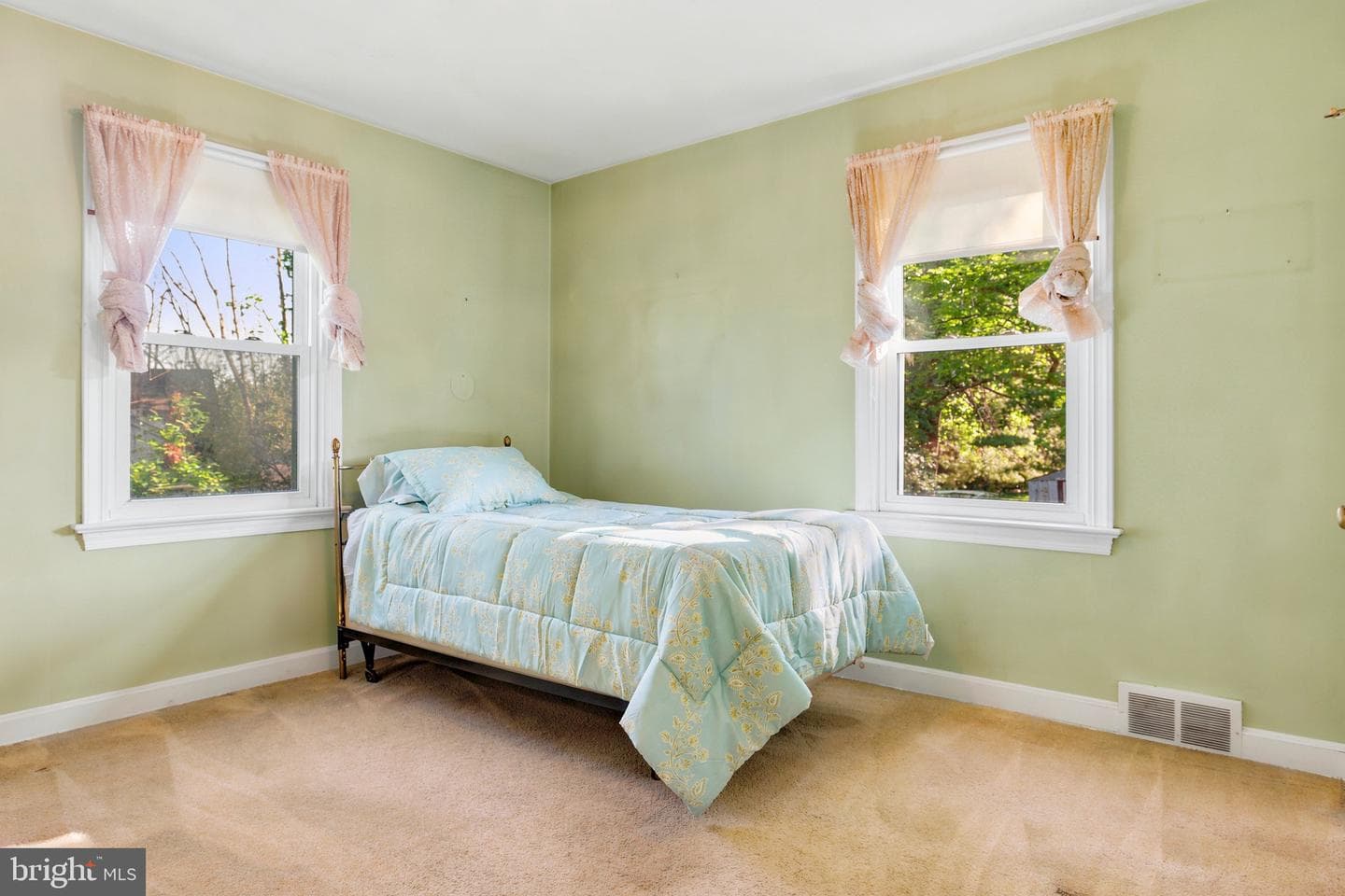 905 Allentown Road photo 10