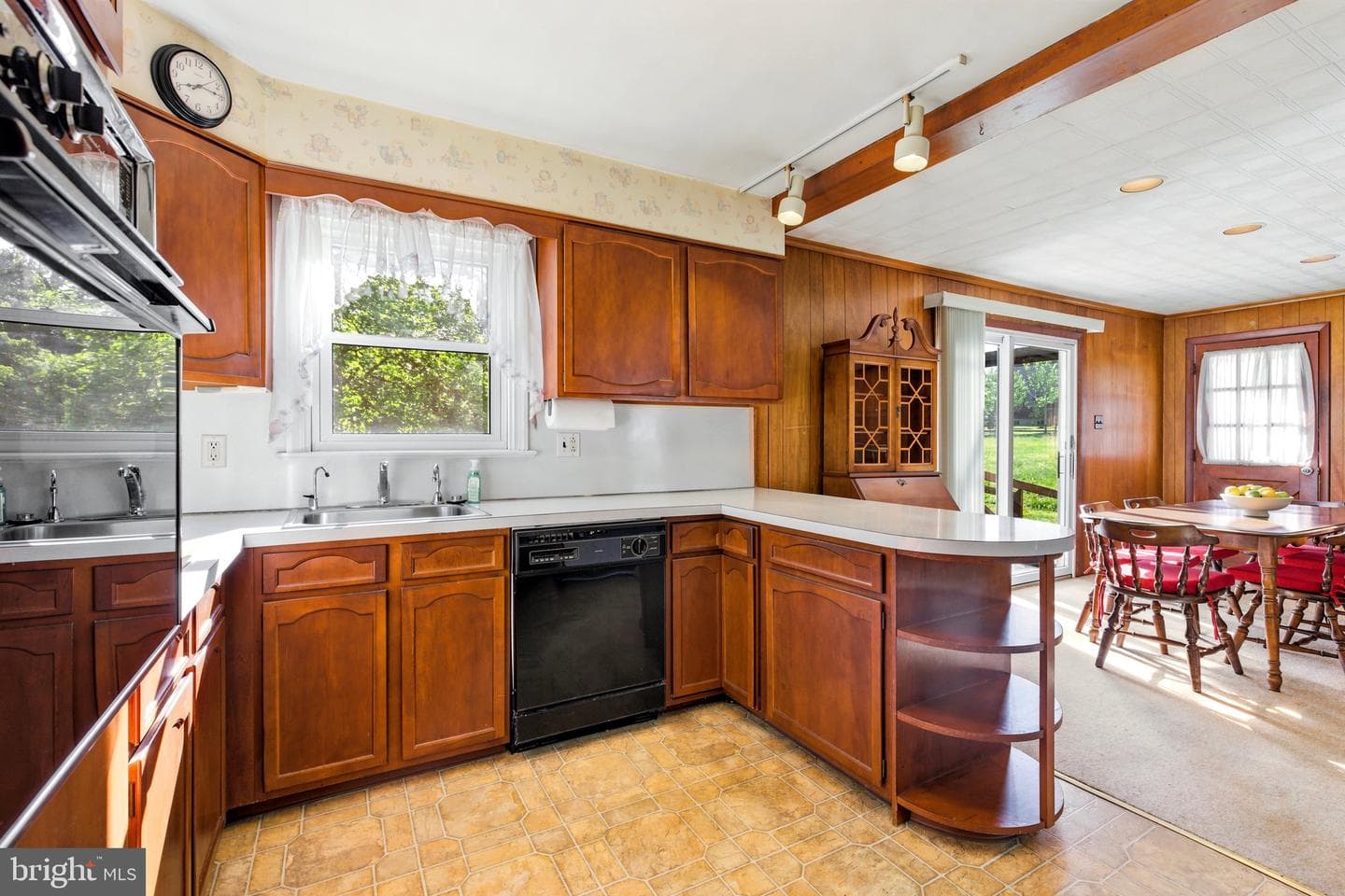 905 Allentown Road photo 4