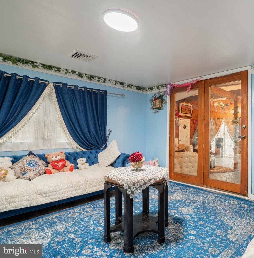 1606 N Line Street photo 27