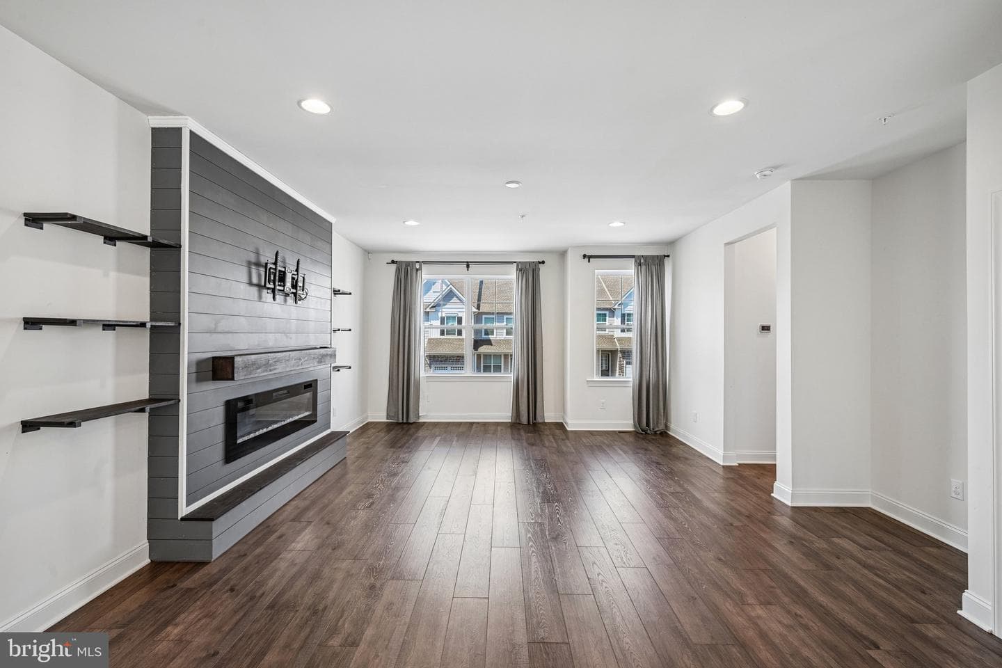 154 Larrabee Way photo 10