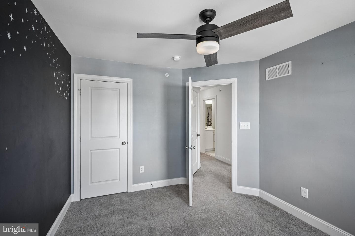 154 Larrabee Way photo 32