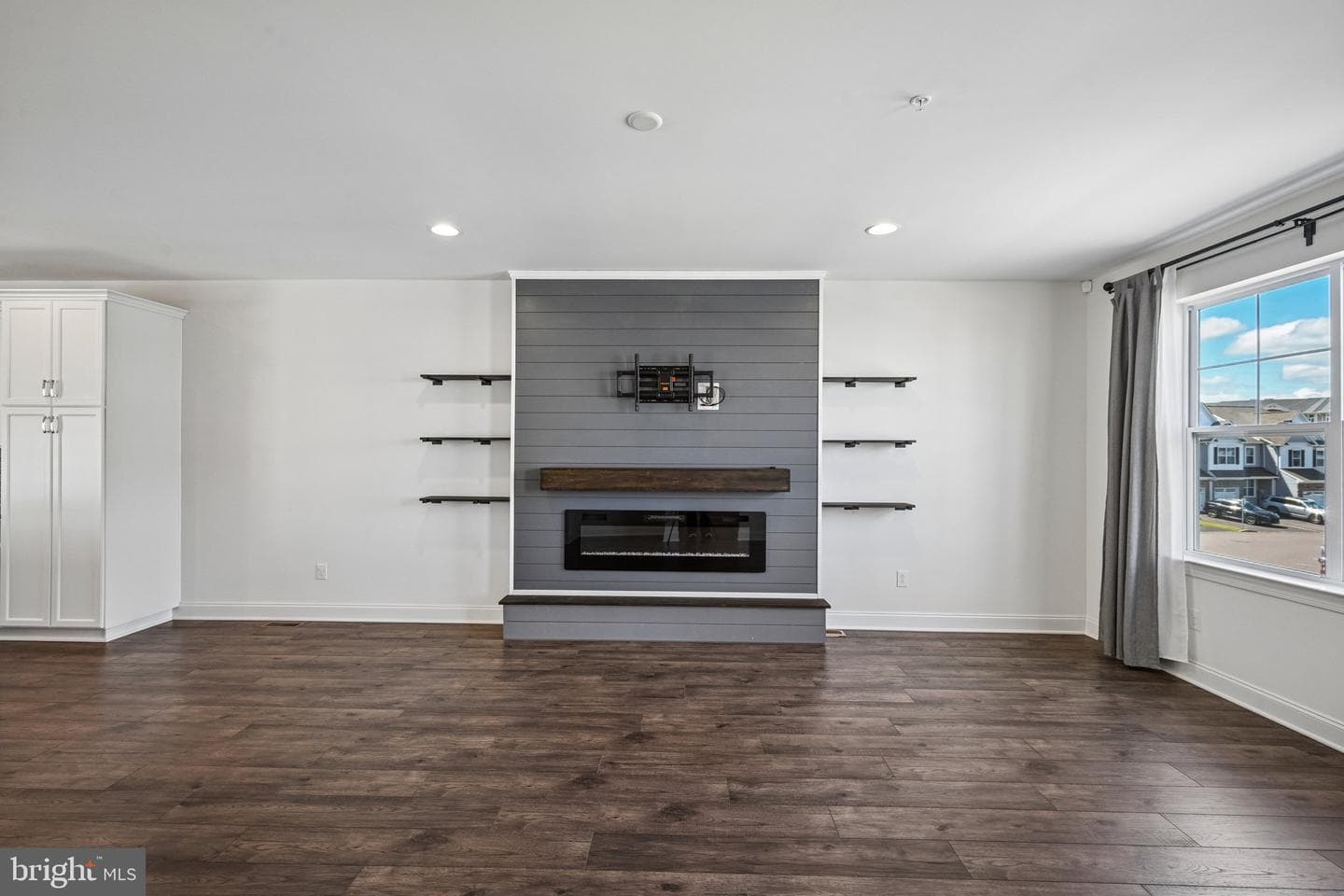 154 Larrabee Way photo 8