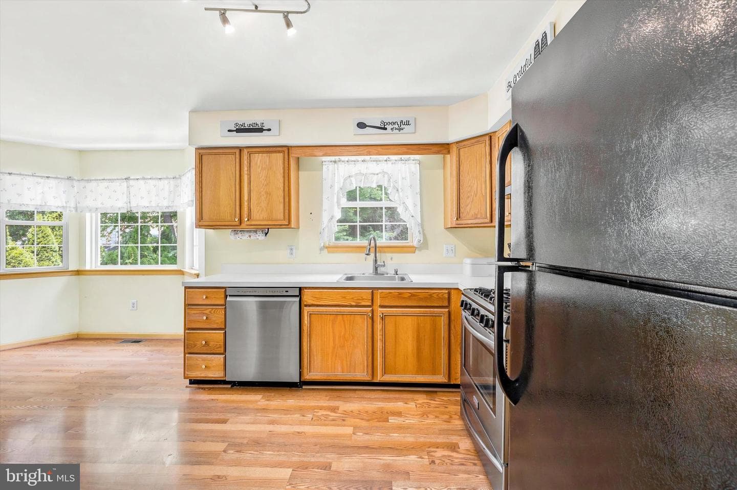 2729 Galloway Avenue photo 12