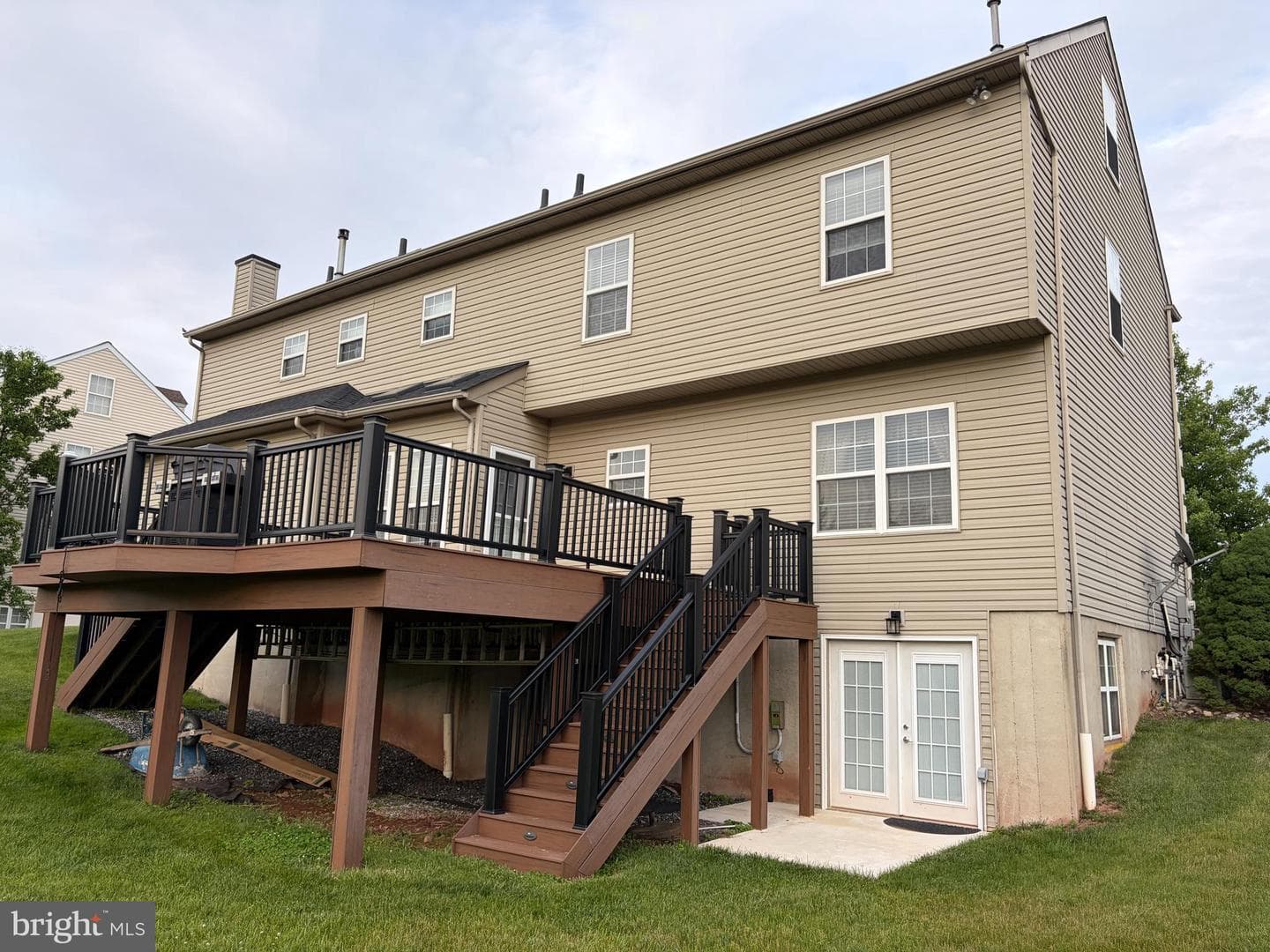 2051 Lockerbie Road photo 4