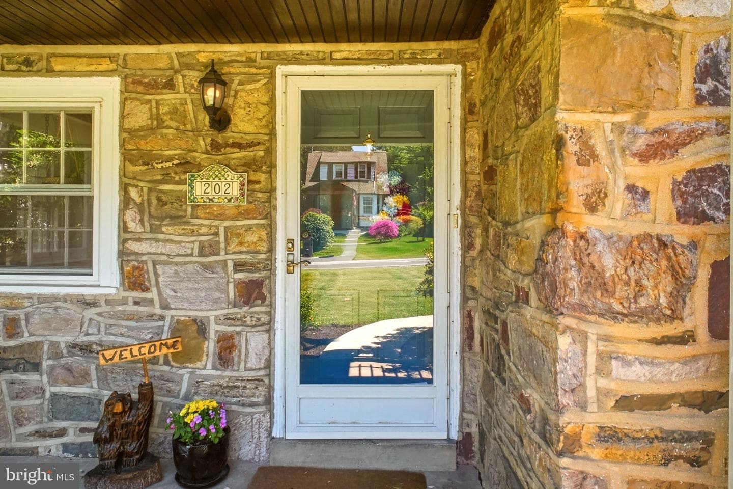 202 Hancock Avenue photo 5