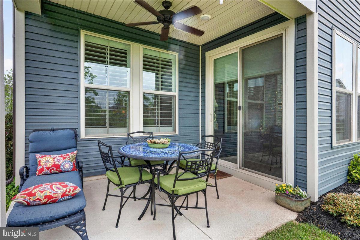 1119 Hill Street photo 28