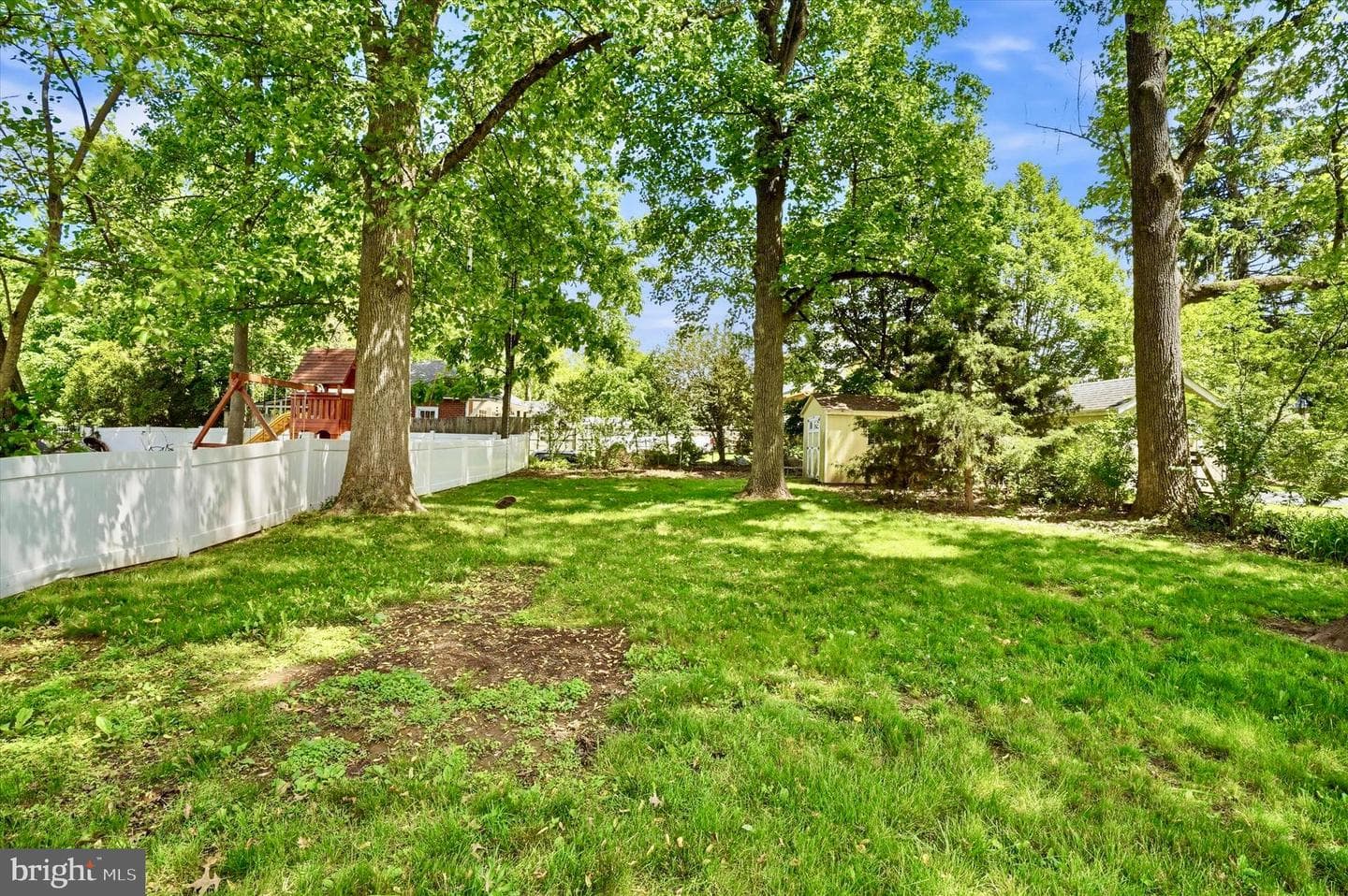 703 E Walnut Street photo 25