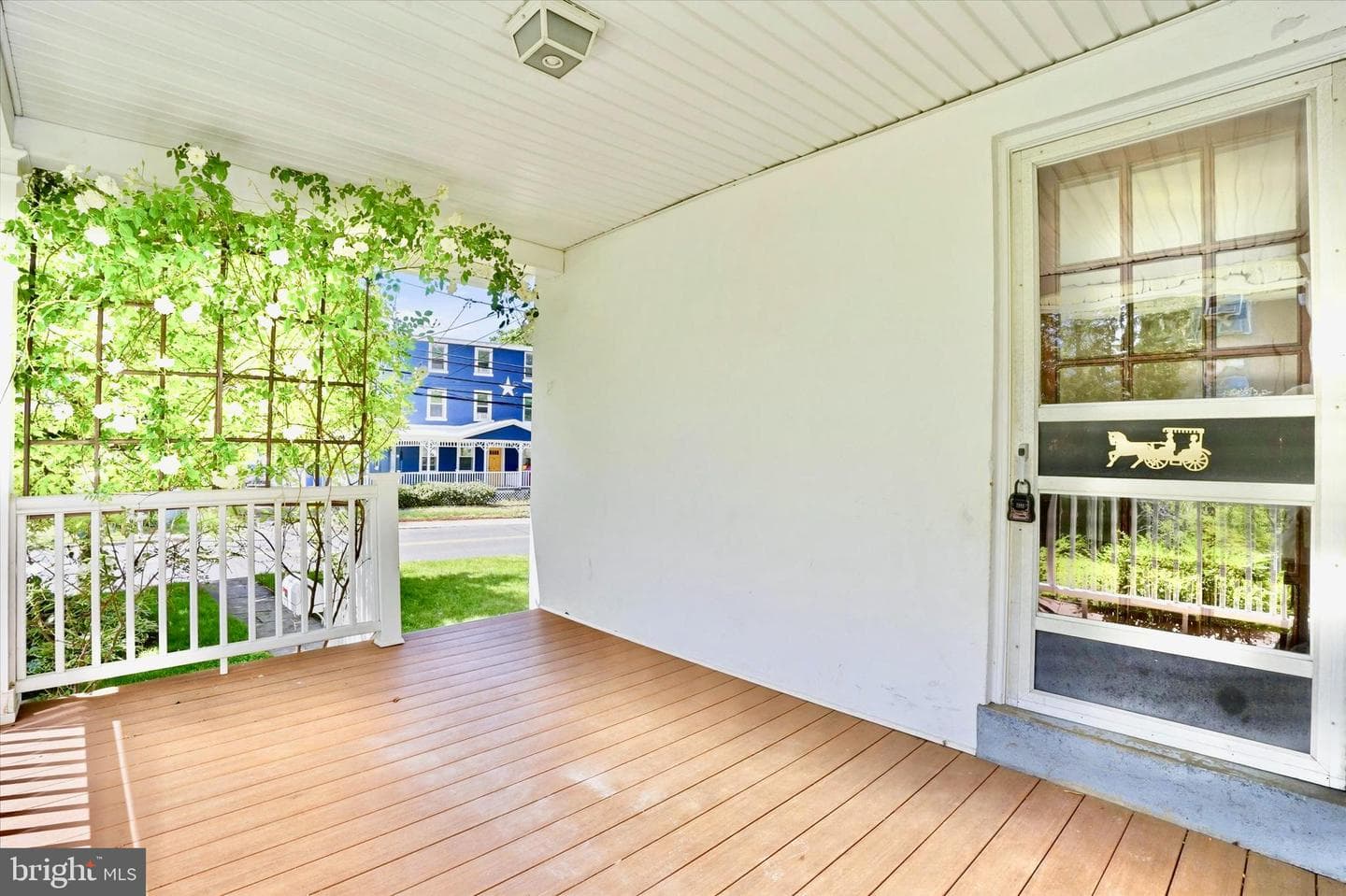 703 E Walnut Street photo 3