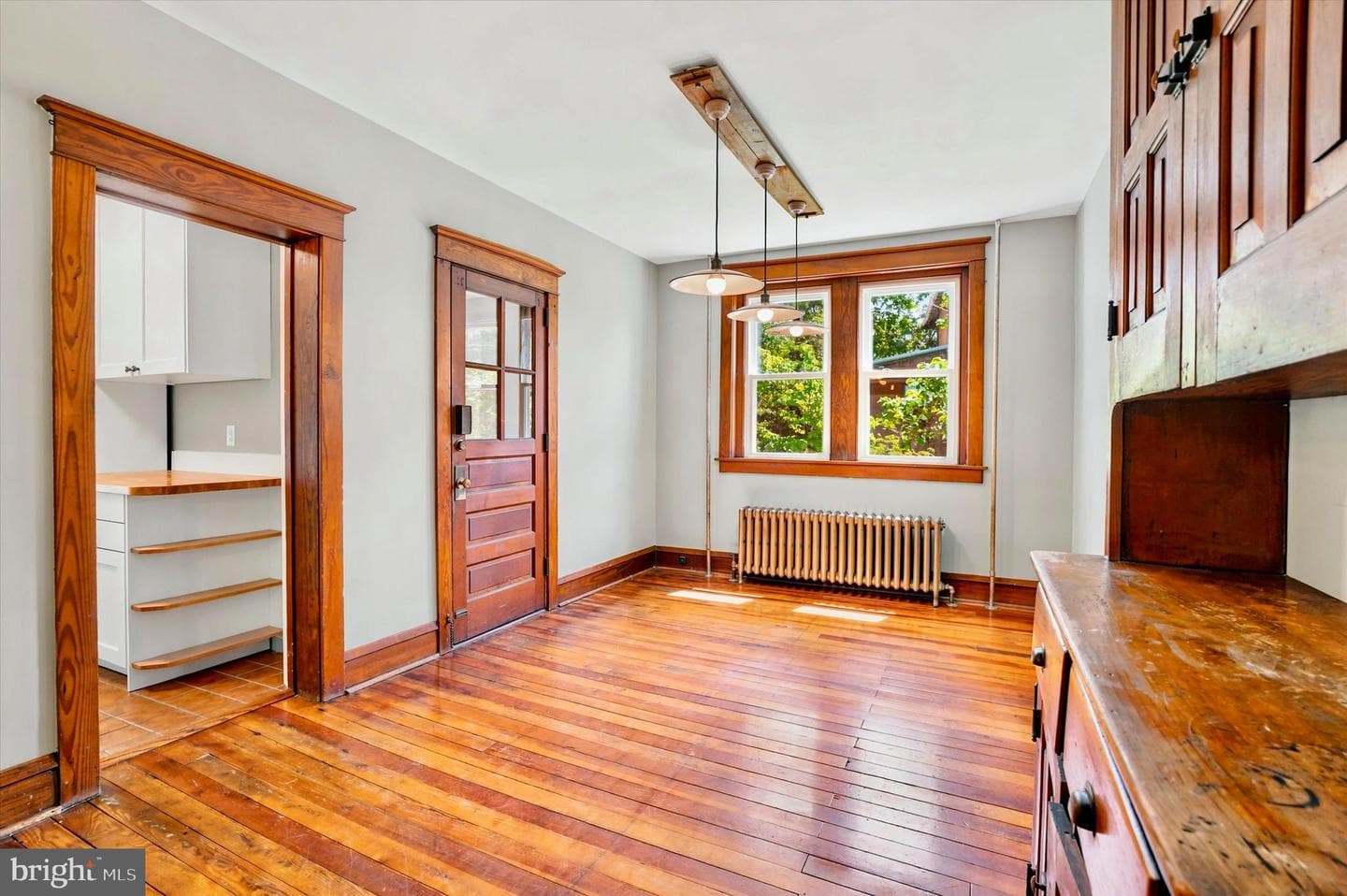 703 E Walnut Street photo 9