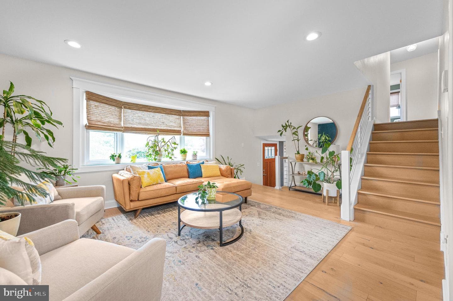 728 Caley Road photo 3
