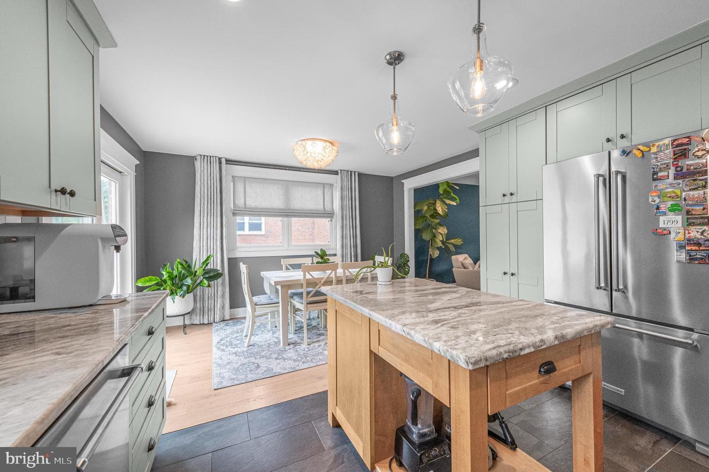 728 Caley Road photo 8