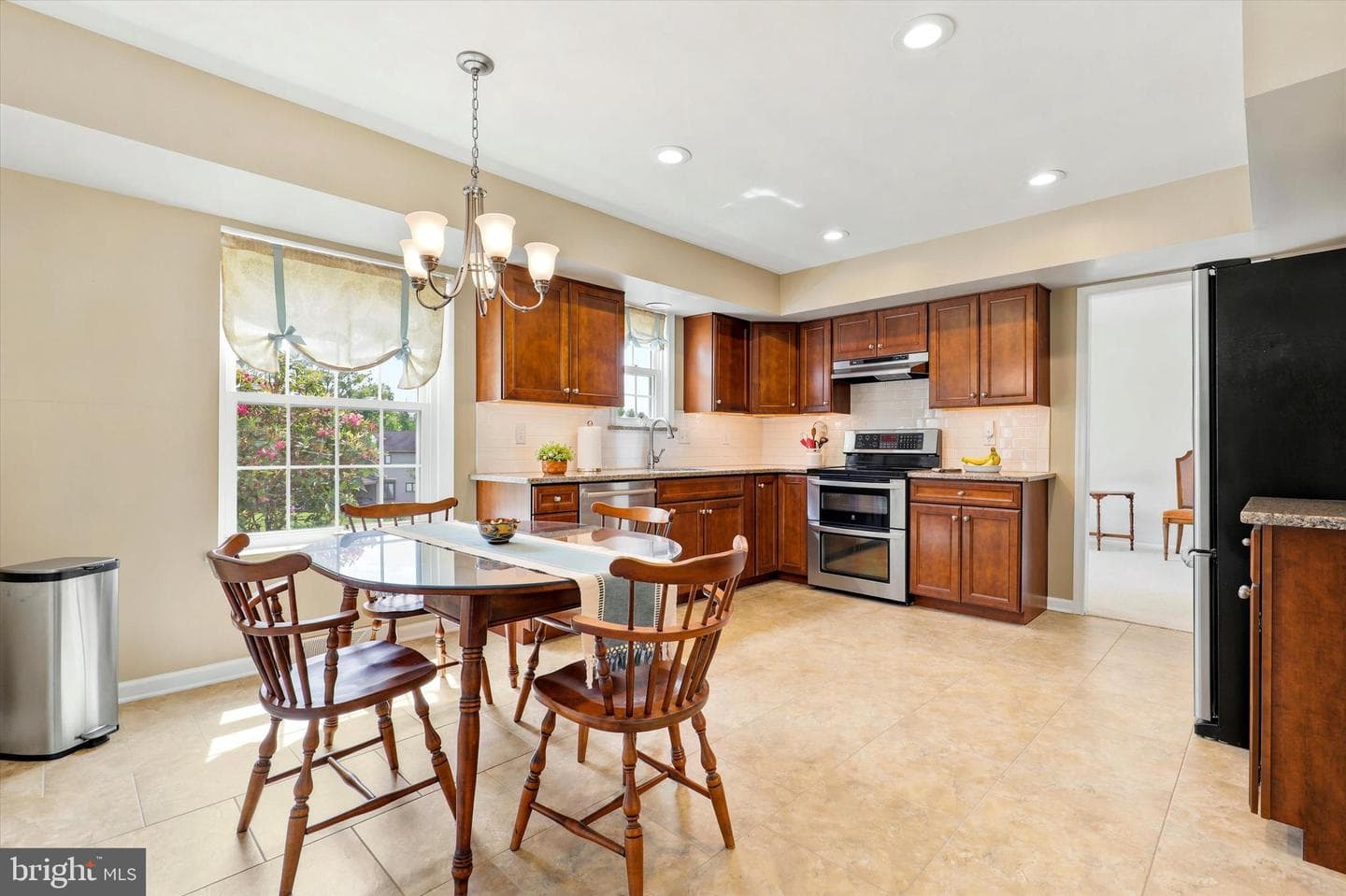 22 Woodstock Circle photo 13