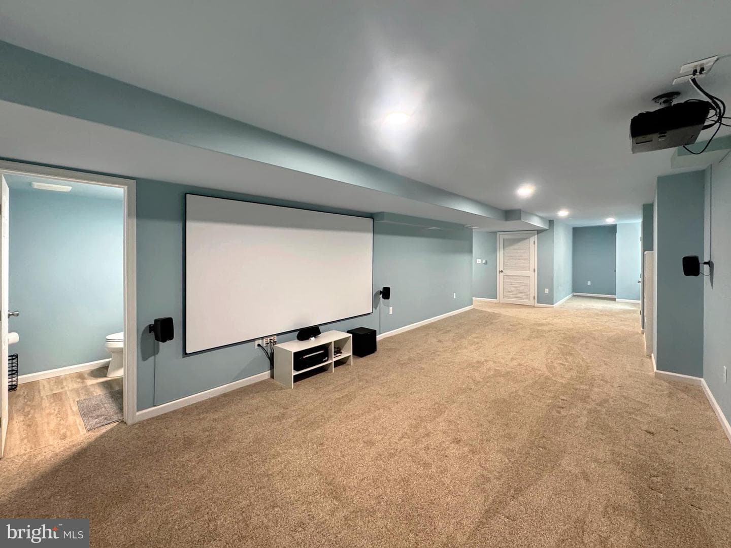 186 Freeland Drive photo 14