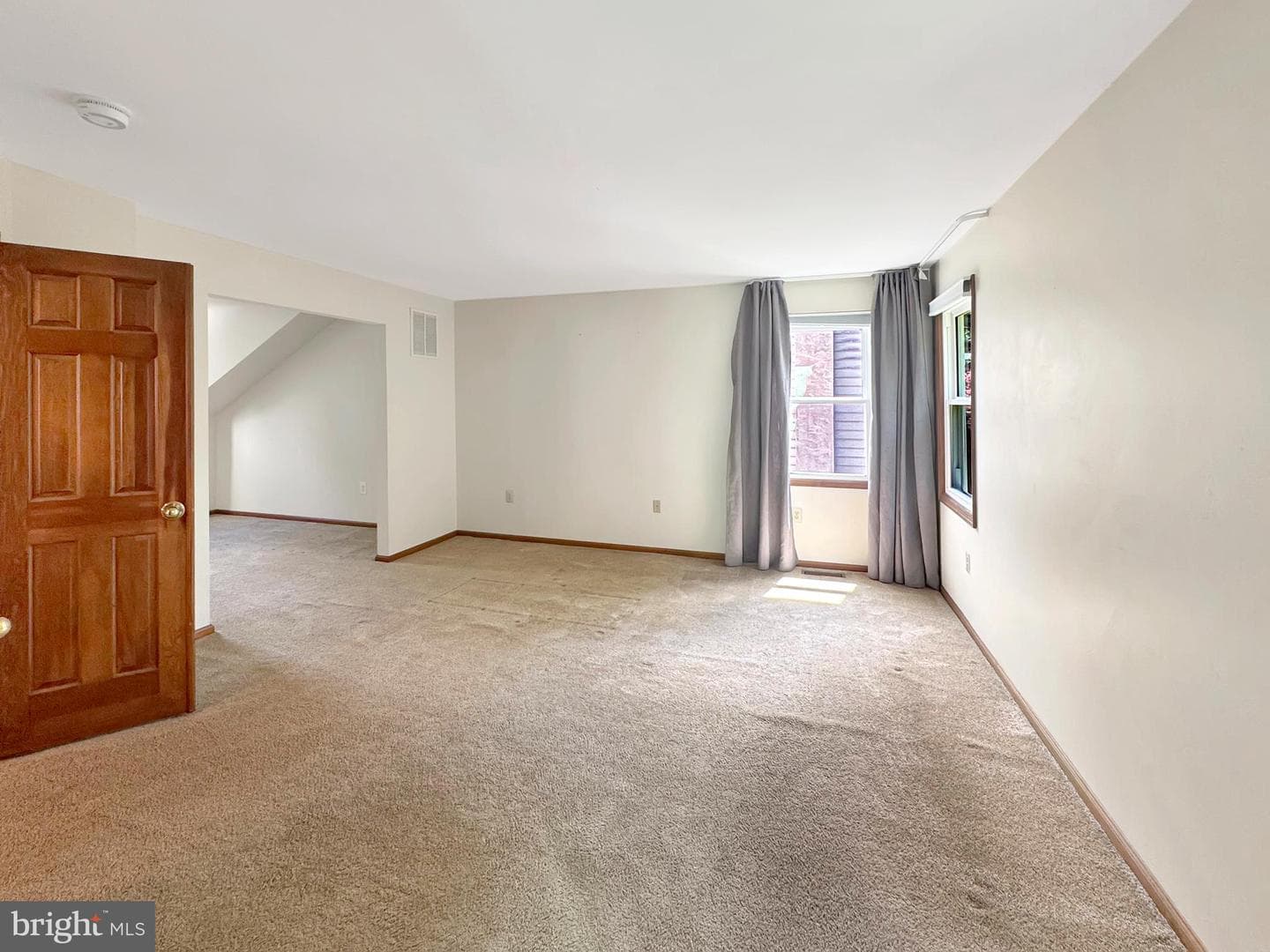 186 Freeland Drive photo 16