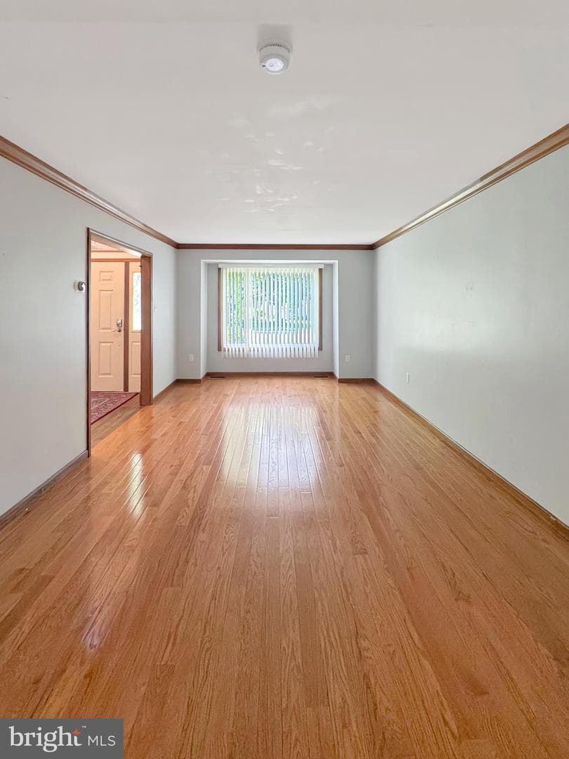 186 Freeland Drive photo 4