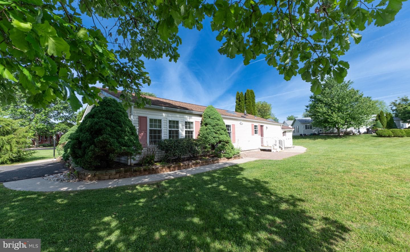 201 Village Way photo 3