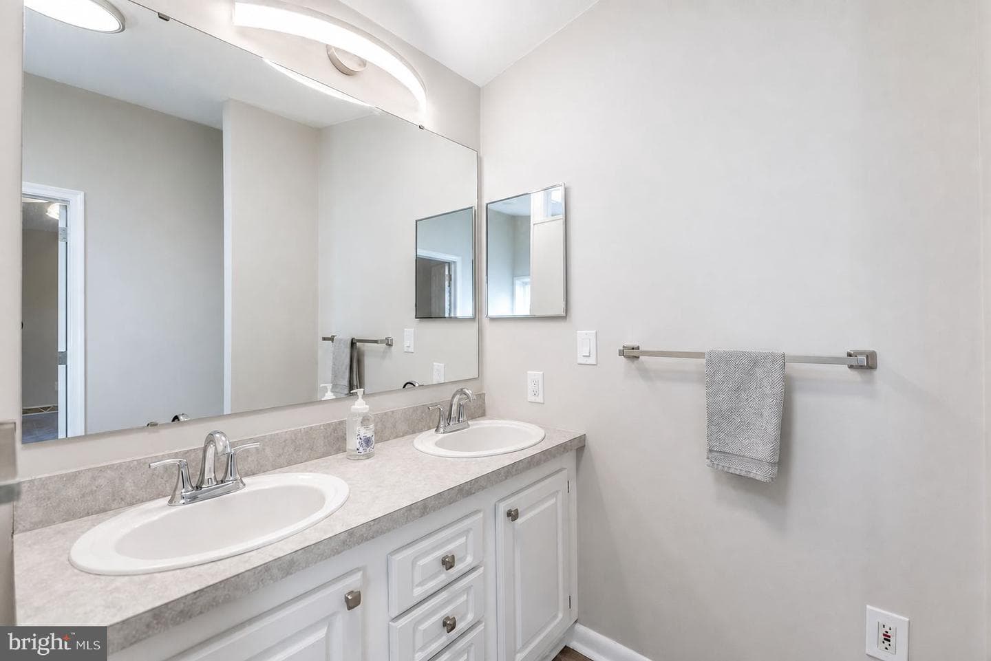 201 Village Way photo 42