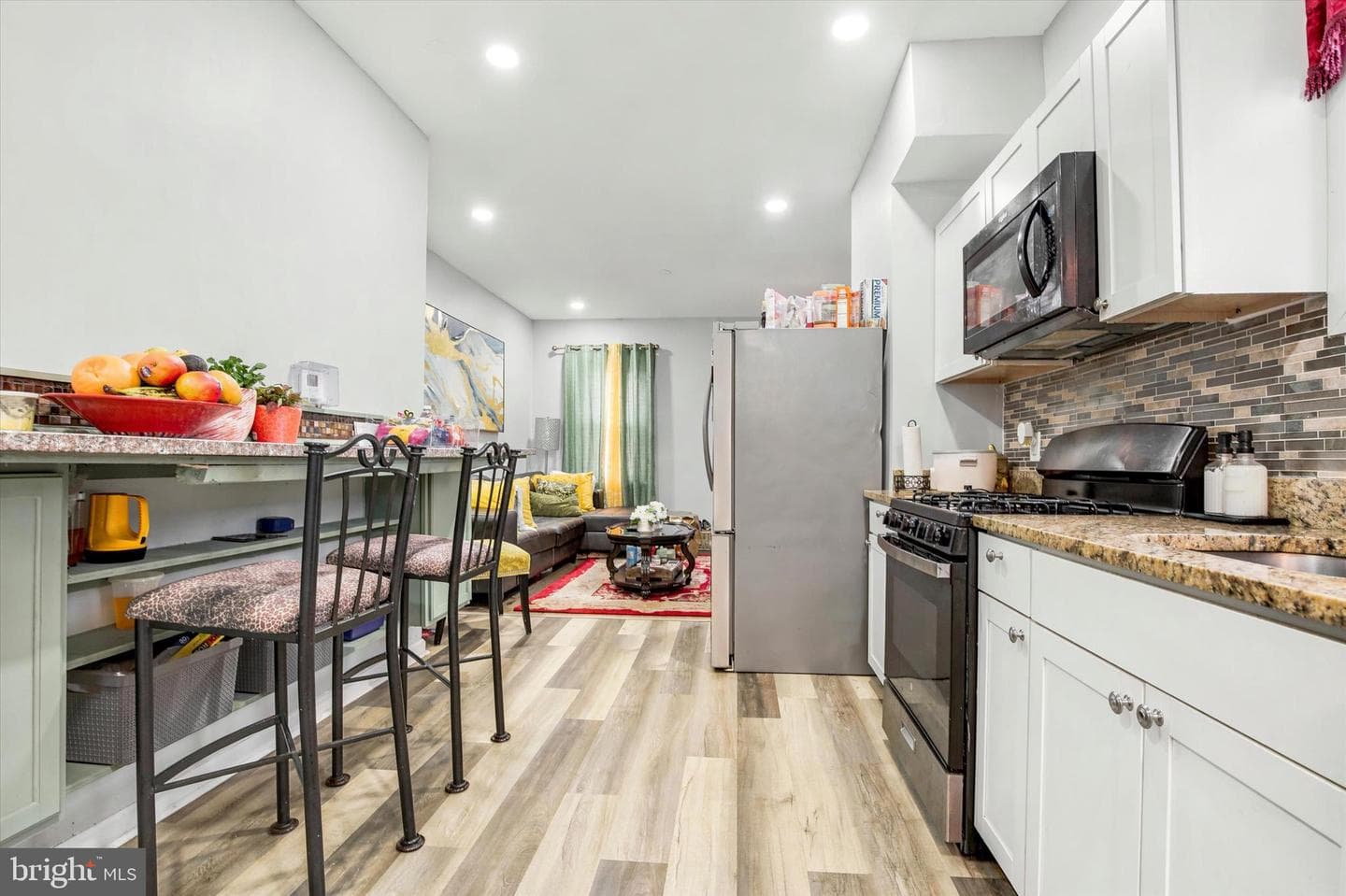 764 Queen Street photo 6