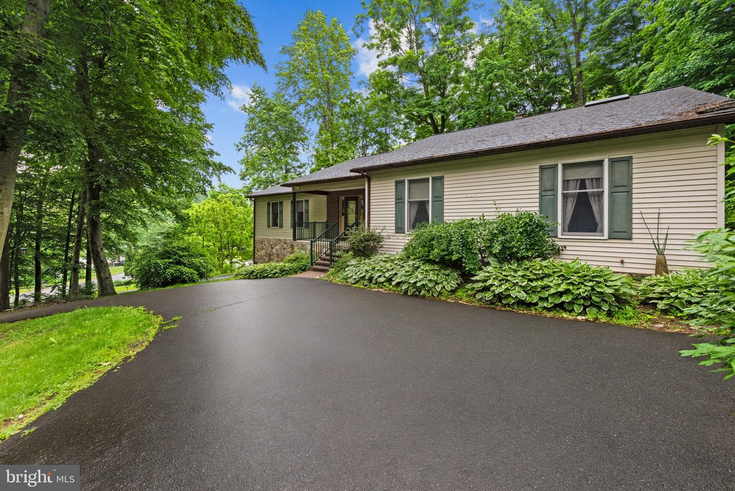 1928 Mimosa Lane photo 9