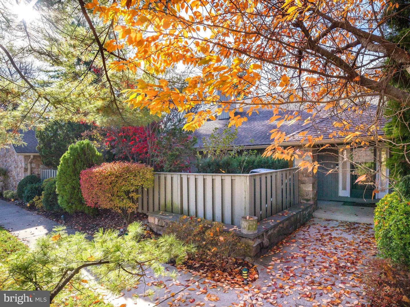 1270 Round Hill Road photo 2