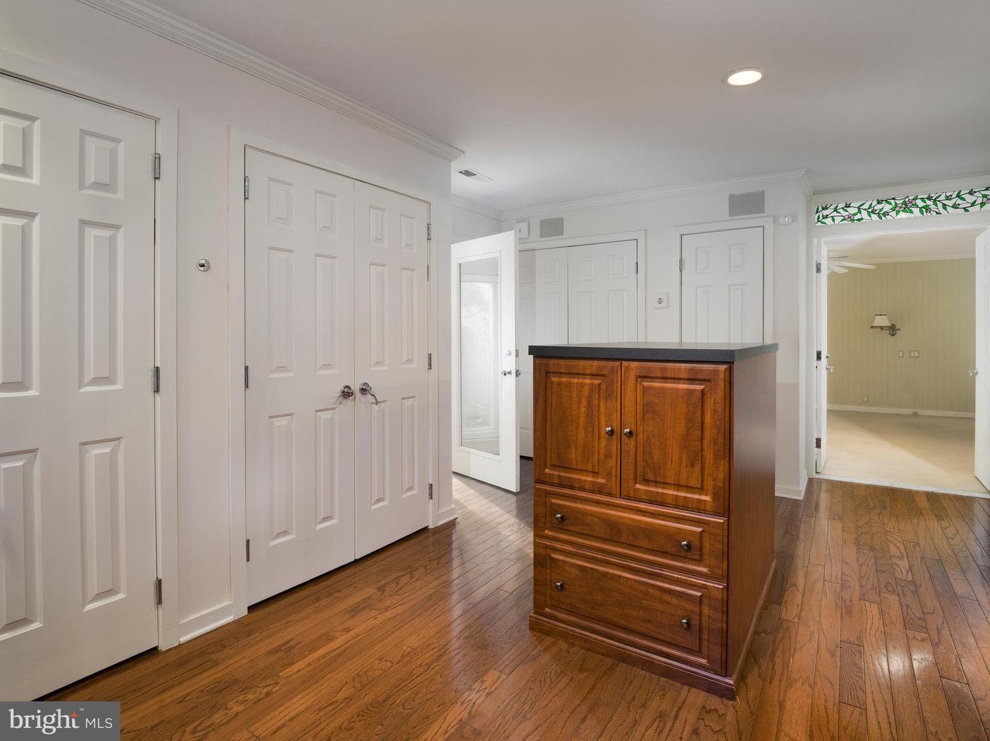1270 Round Hill Road photo 28