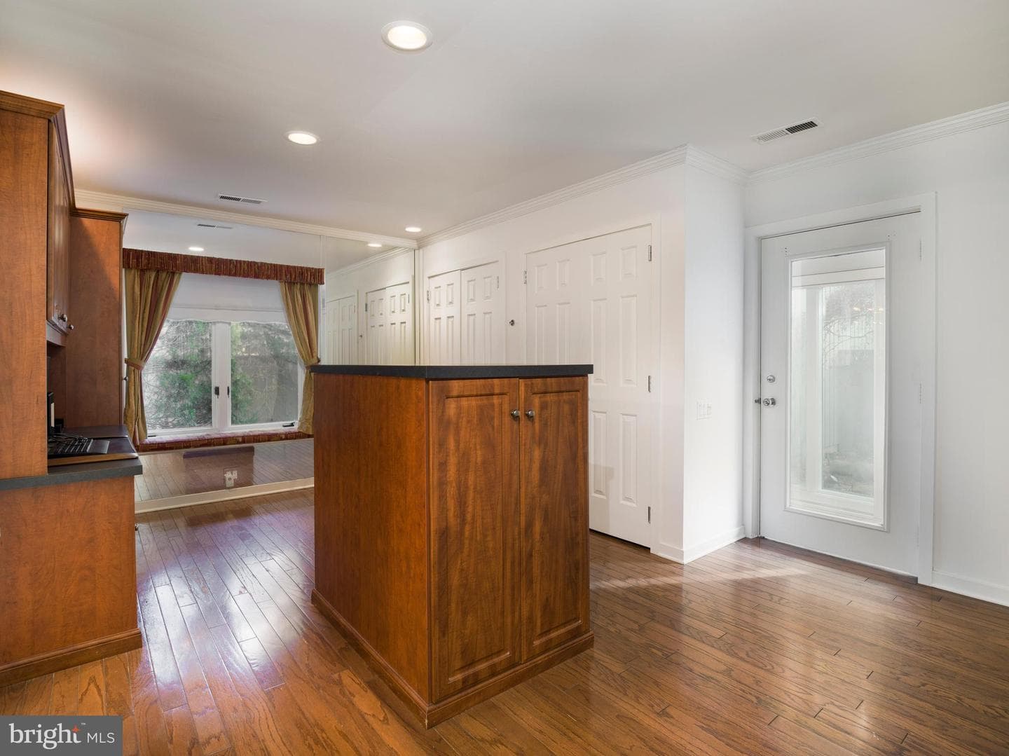 1270 Round Hill Road photo 29