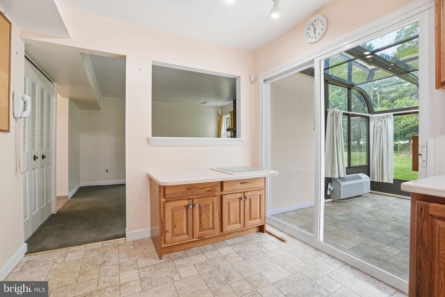 2049 Hawthorne Lane photo 10