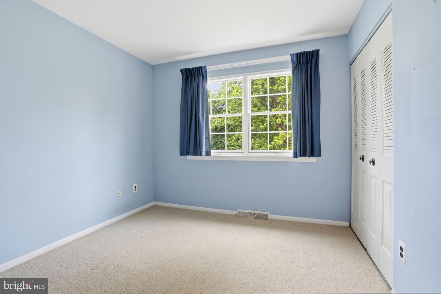 2049 Hawthorne Lane photo 20