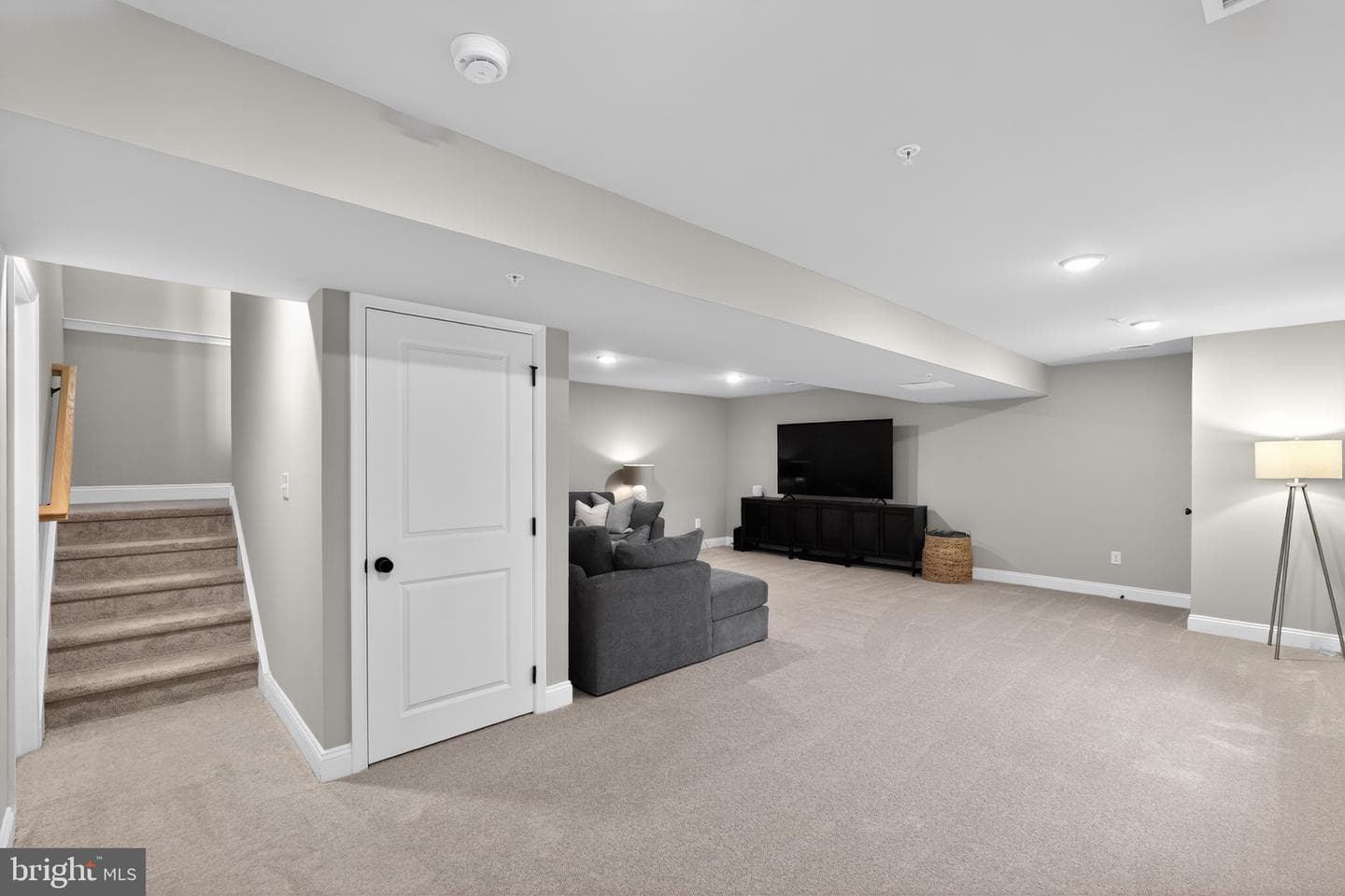 160 Charles Lane photo 20