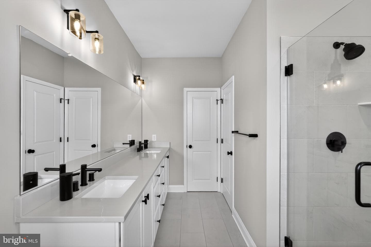 160 Charles Lane photo 27