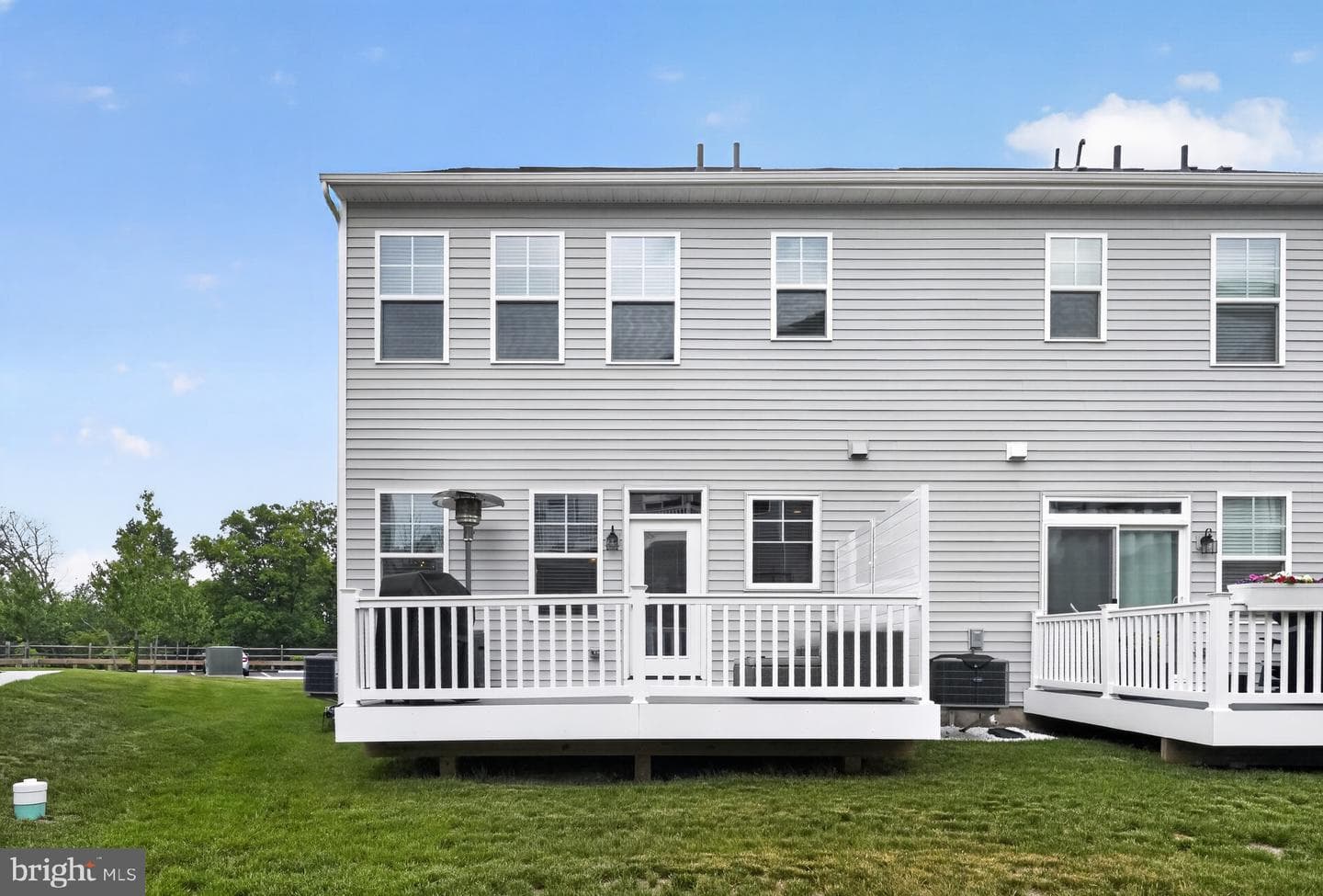 160 Charles Lane photo 30
