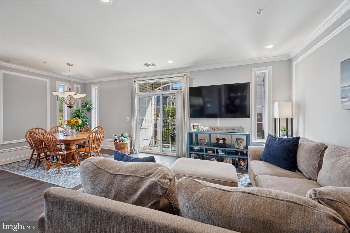 300 W Elm St # 2334 photo 14