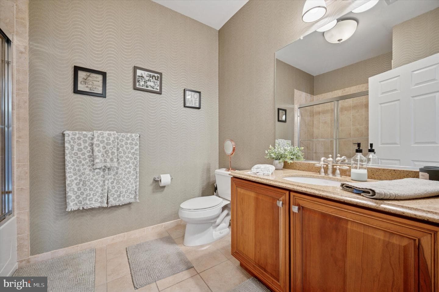 300 W Elm St # 2334 photo 43