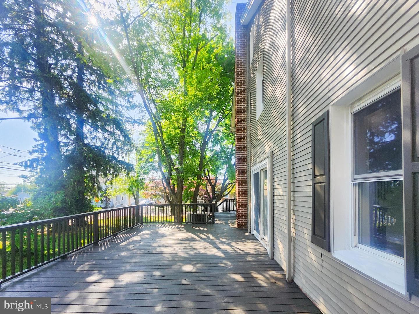 139 W Walnut Street photo 18