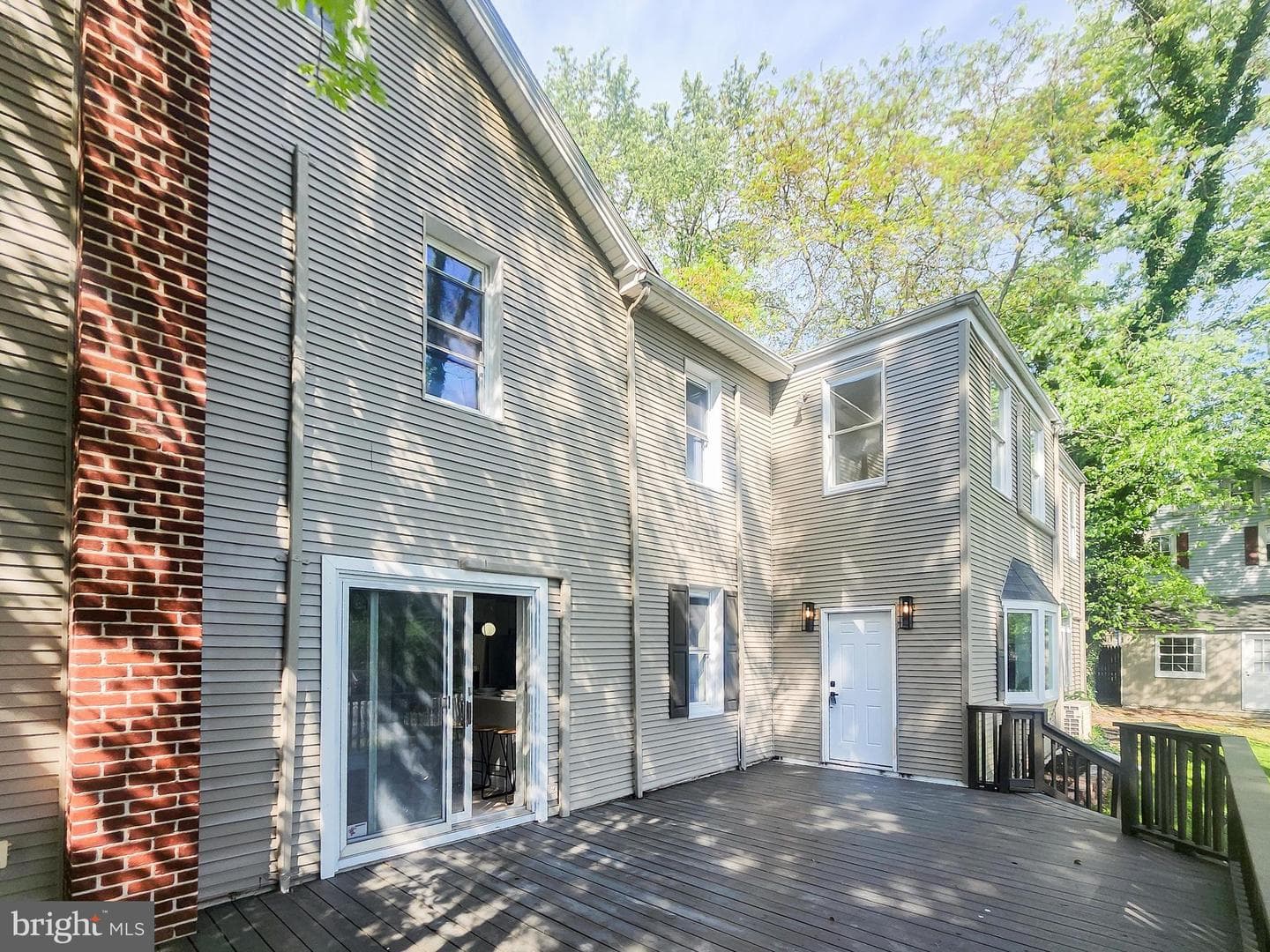 139 W Walnut Street photo 21