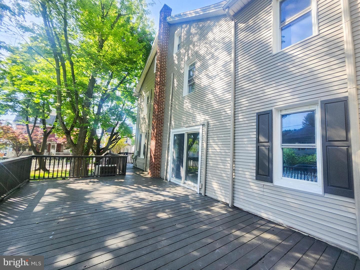 139 W Walnut Street photo 22