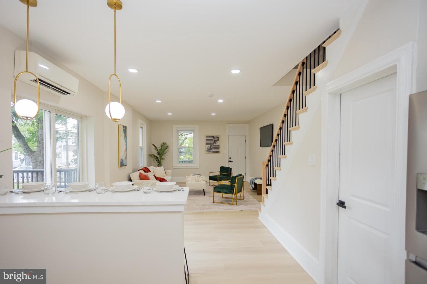 139 W Walnut Street photo 29